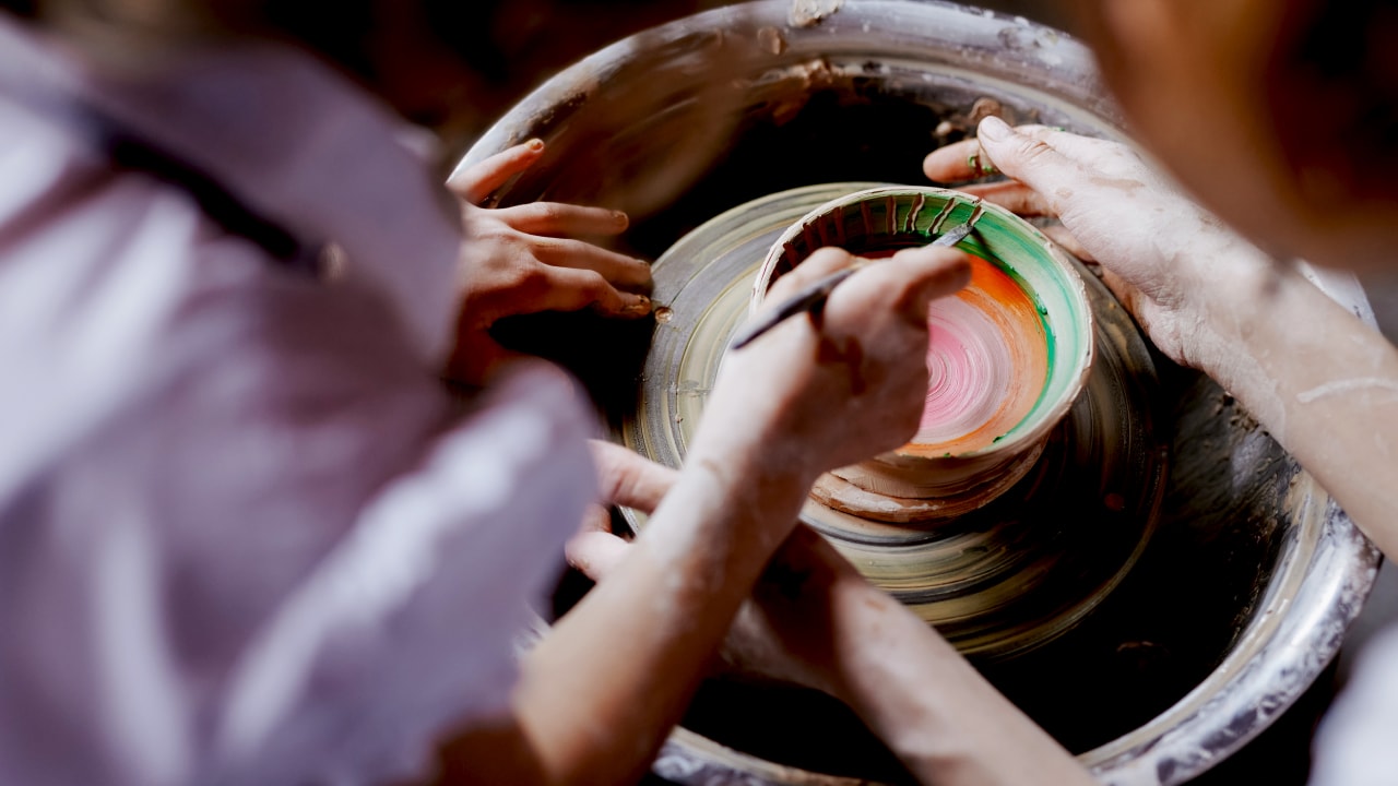 Creating a clay pot